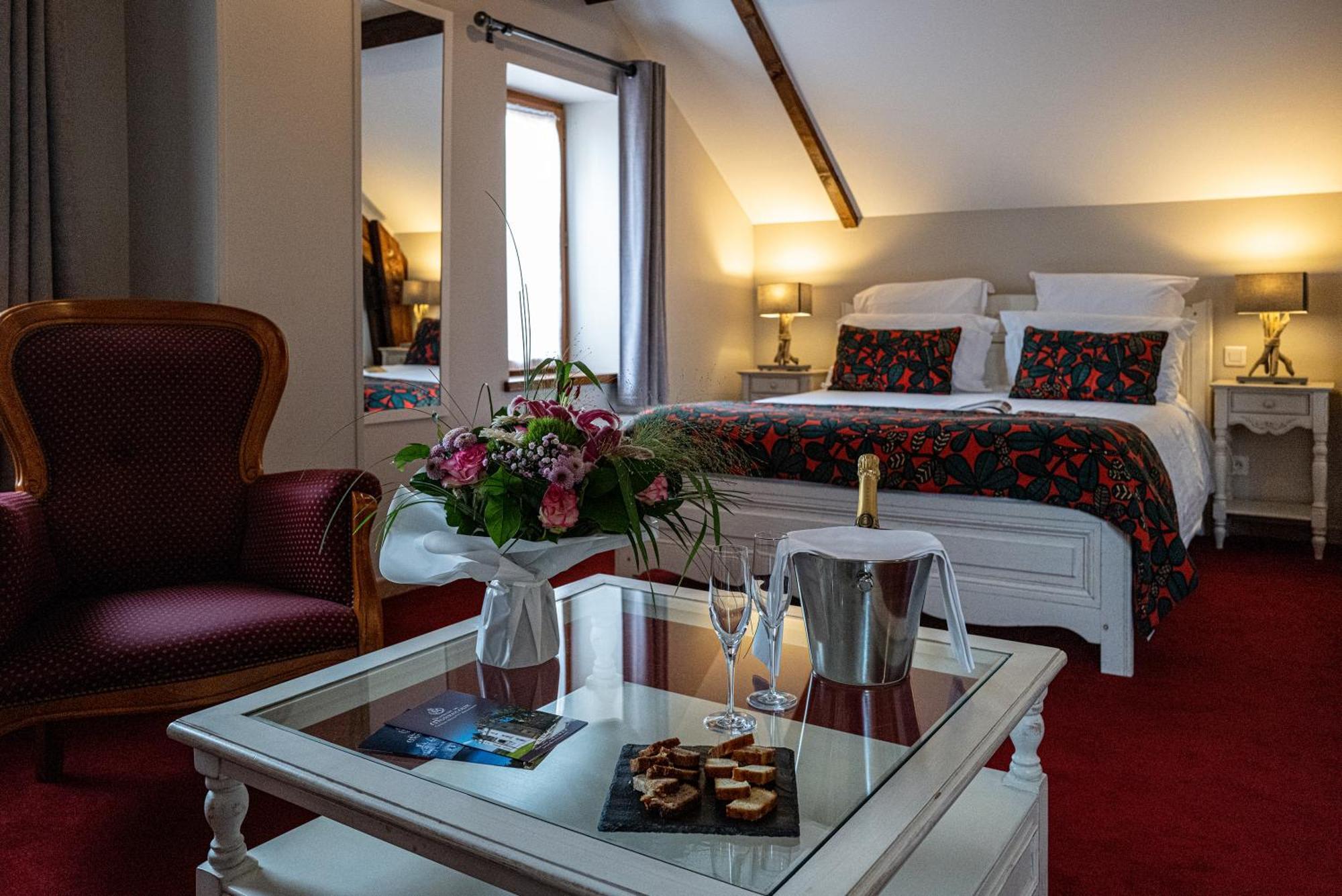 Domaine De Monrecour - Hotel & Restaurant - Proche De Sarlat Saint-Vincent-de-Cosse Eksteriør billede
