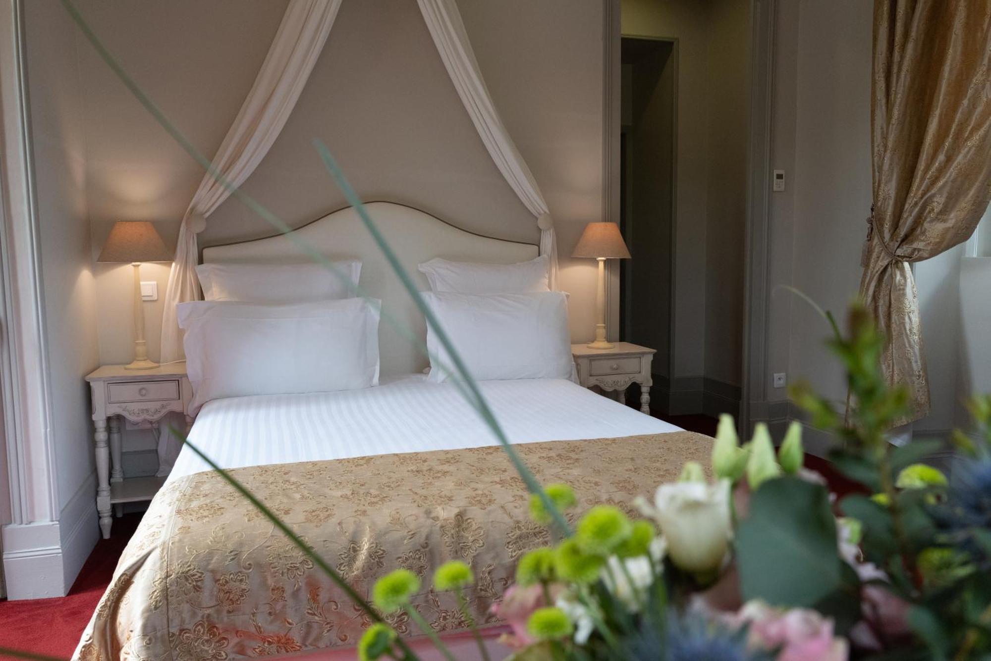 Domaine De Monrecour - Hotel & Restaurant - Proche De Sarlat Saint-Vincent-de-Cosse Eksteriør billede